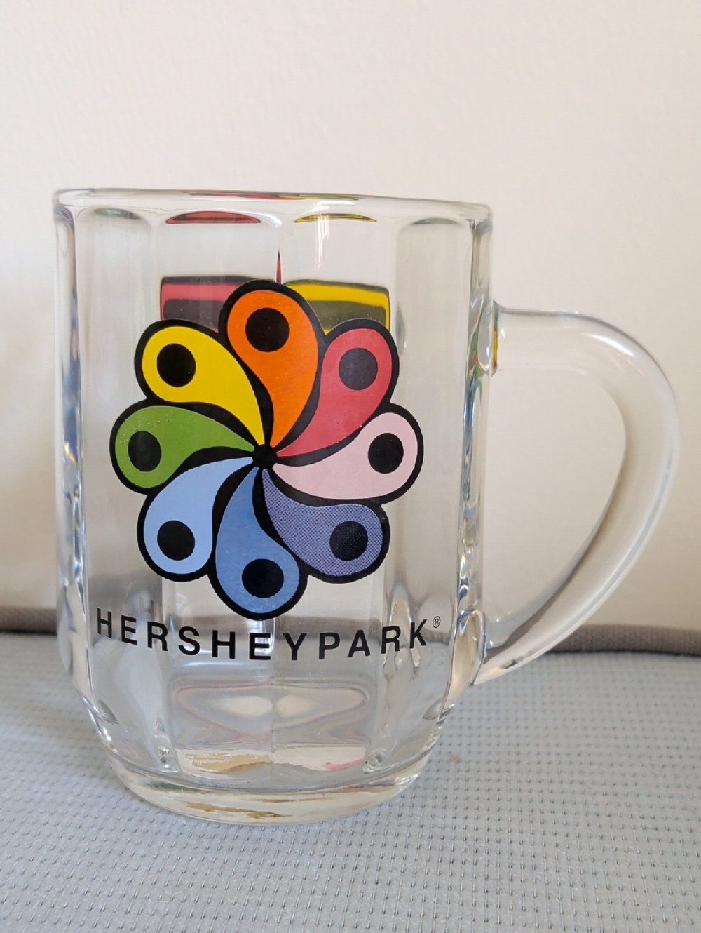 Vintage! HERSHEY PARK Rainbow Logo Amusement Park Glass Mug